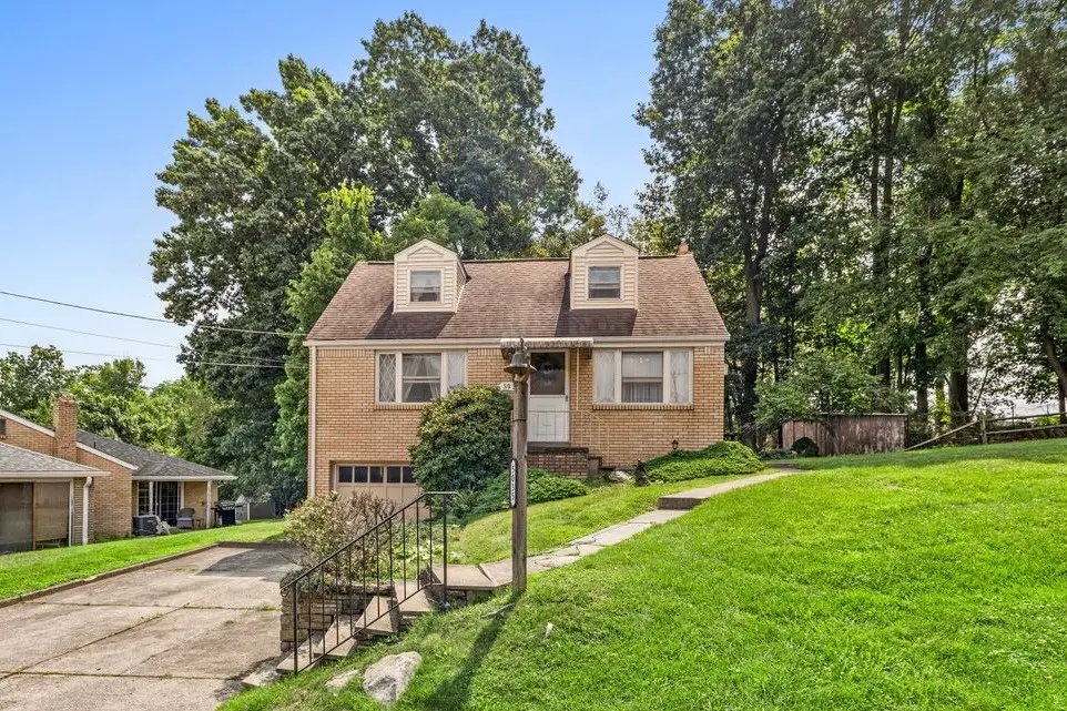 5035 Clelia Dr, Pittsburgh, PA 15236 - #1