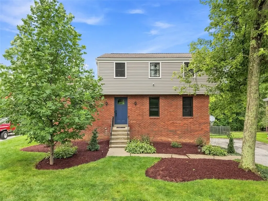 411 Laurel Dr, McMurray, PA 15317 - #1