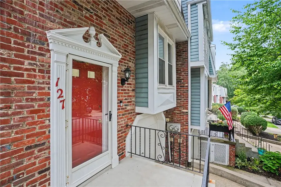 127 Spruce Ct, Pittsburgh, PA 15229 - #2