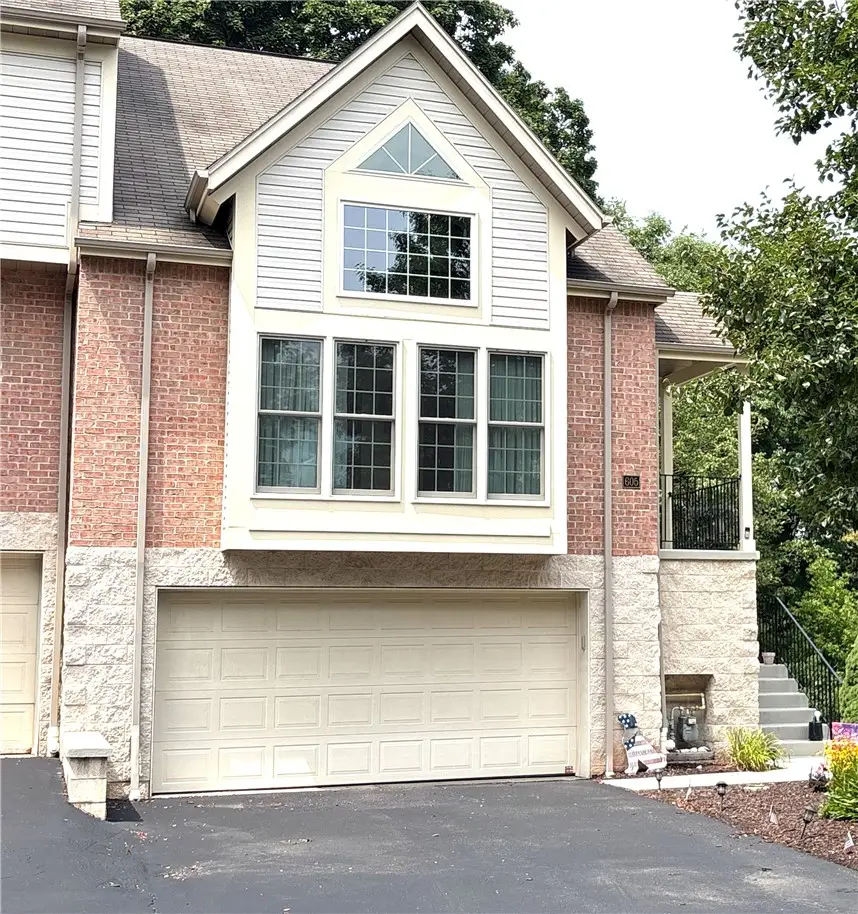 605 Berrington, Bethel Park, PA 15102 - #1