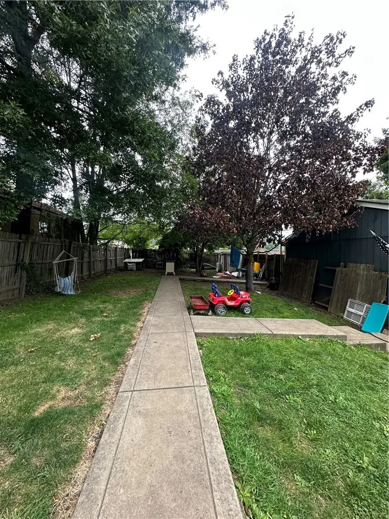 438 Earl Ave, New Kensington, PA 15068 - #3