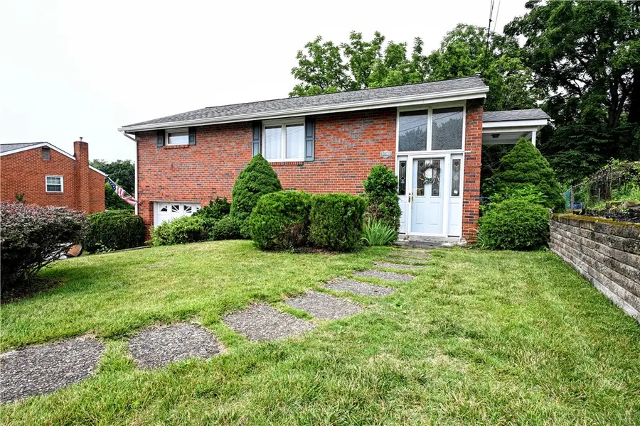 3791 Cynthia Dr, Pittsburgh, PA 15227 - #2