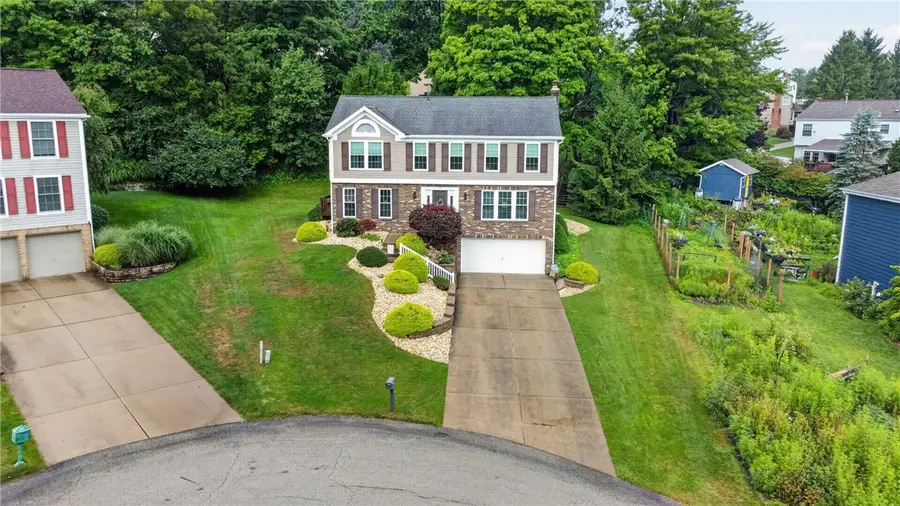 118 Diamondwood Ct, Bethel Park, PA 15102 - #2