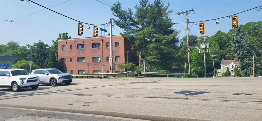 1 Glen Elm Dr, Pittsburgh, PA 15236 - #2