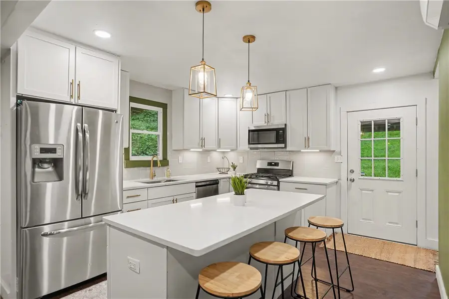 1060 Old Coal Hollow Rd, Verona, PA 15147 - #2