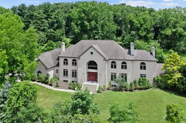 1060 Fox Chapel Road, Pittsburgh, PA 15238
