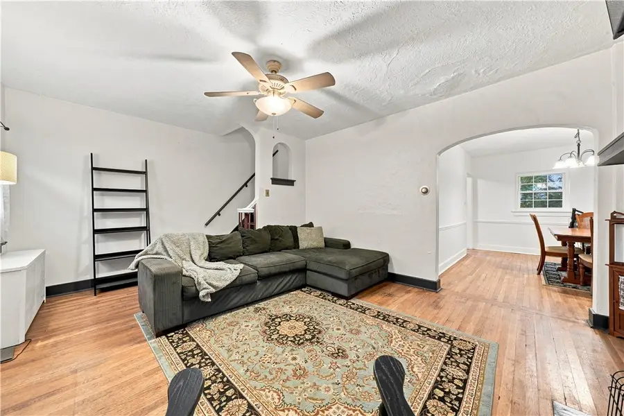 40 Sceneridge Ave, Pittsburgh, PA 15227 - #2