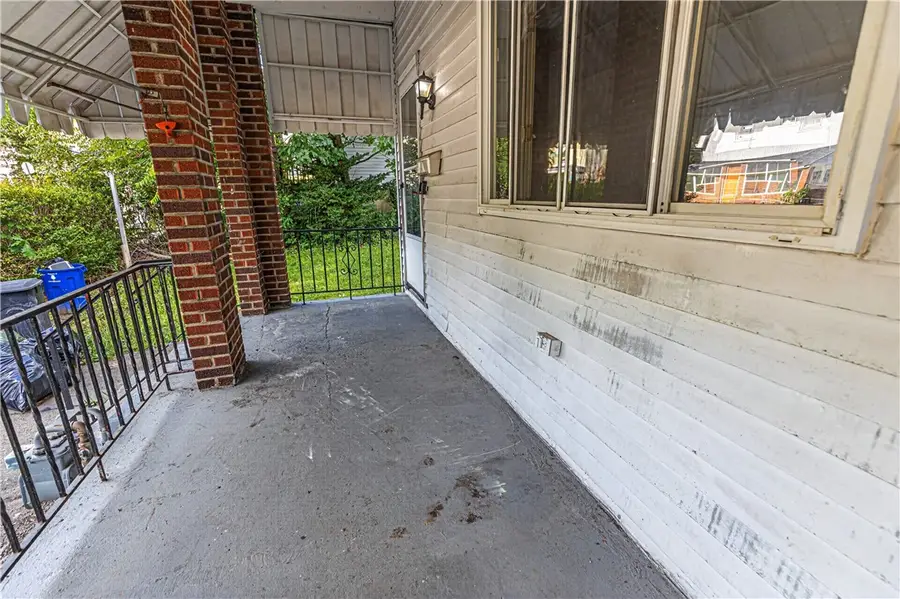 1630 Leolyn St, Pittsburgh, PA 15210 - #2