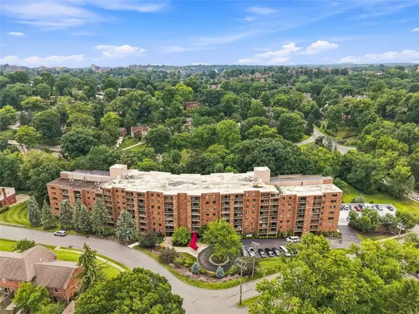 1500 Cochran Road #409, Pittsburgh, PA 15243