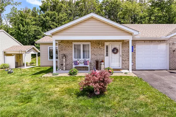 559 Sunview Cir, Latrobe, PA 15650