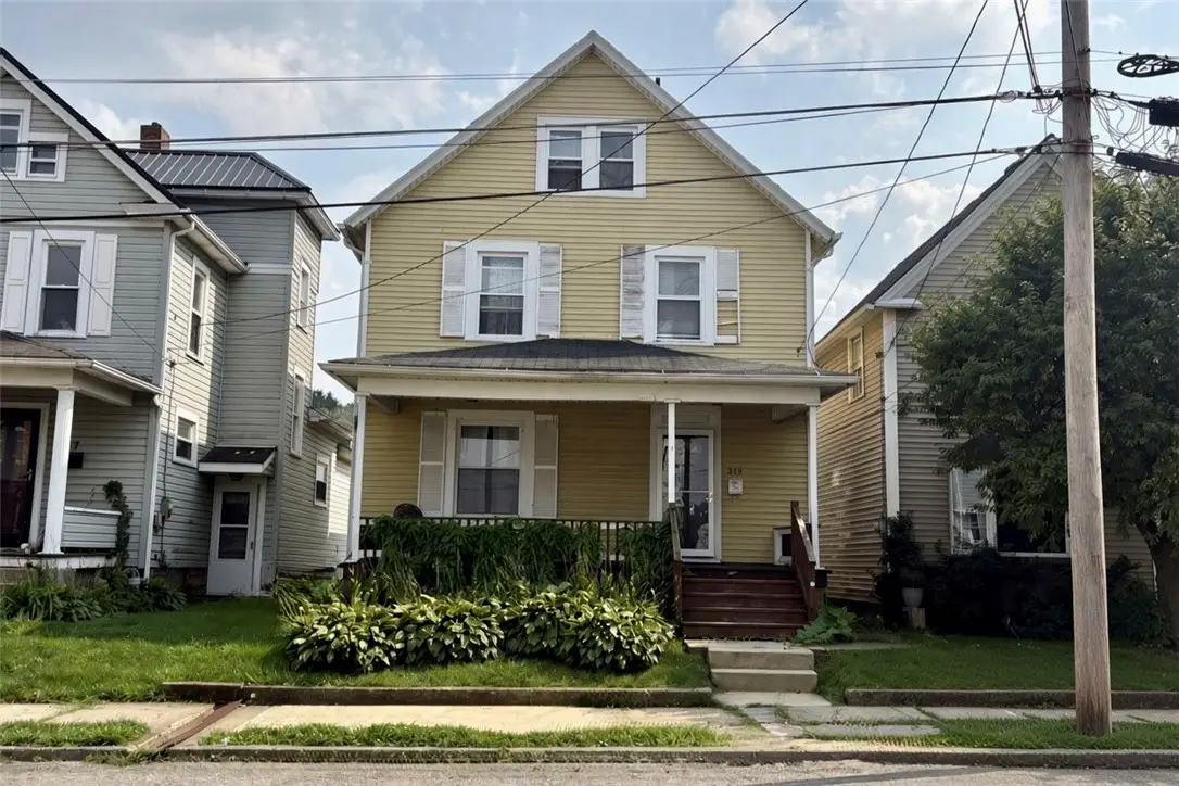 319 Wayne Ave, Ellwood City, PA 16117 - #1