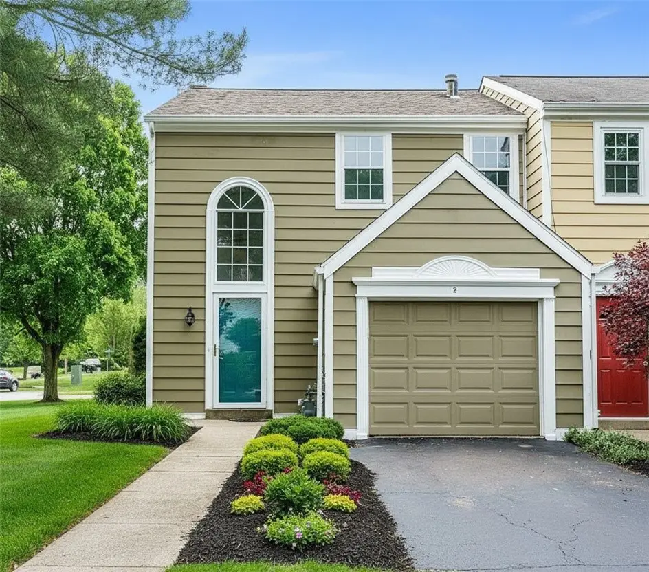 2 Greenwich Ct, Oakmont, PA 15139 - #1