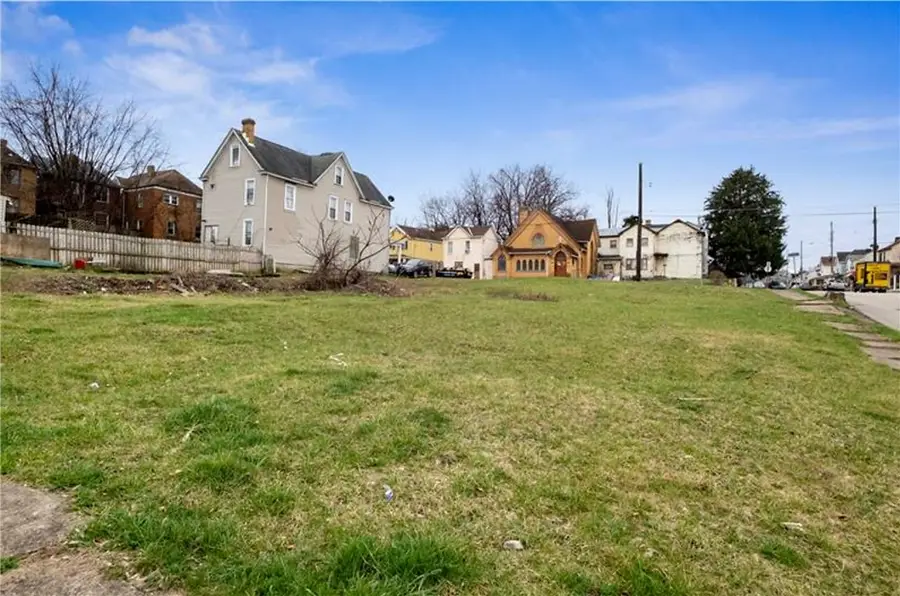 1506 Mcclure St, Homestead, PA 15120 - #2
