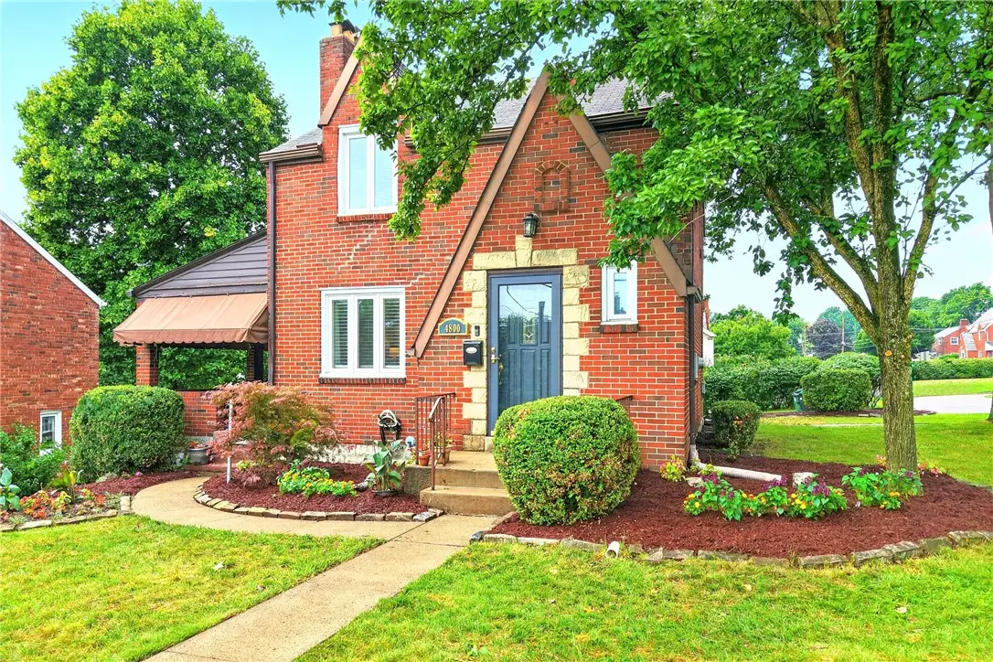 4800 Roberta Dr, Pittsburgh, PA 15236 - #1