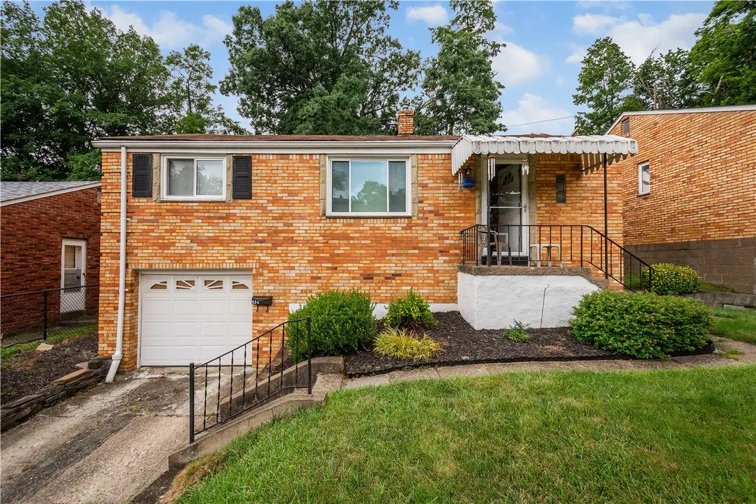 654 Perrilyn St, Pittsburgh, PA 15226 - #1