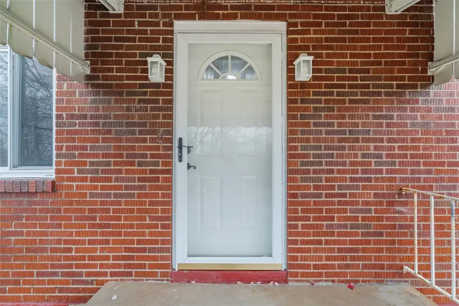 116 Warren Dr, New Kensington, PA 15068 - #3