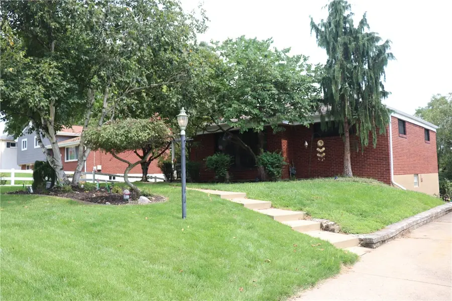 5525 Clark Avenue, Bethel Park, PA 15102 - #3