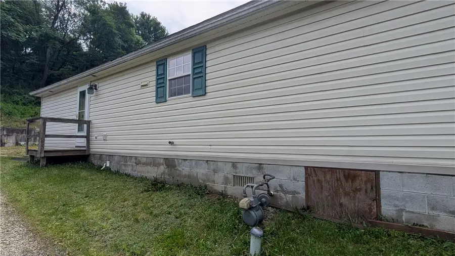 648 Daisy Lane, Uniontown, PA 15401 - #3
