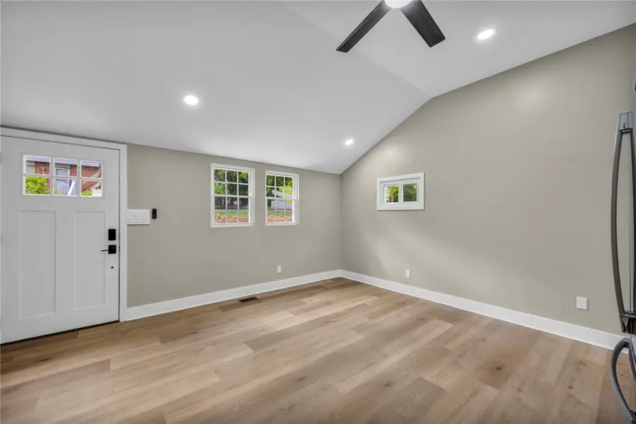 1305 Terrace St, Bridgeville, PA 15017 - #2