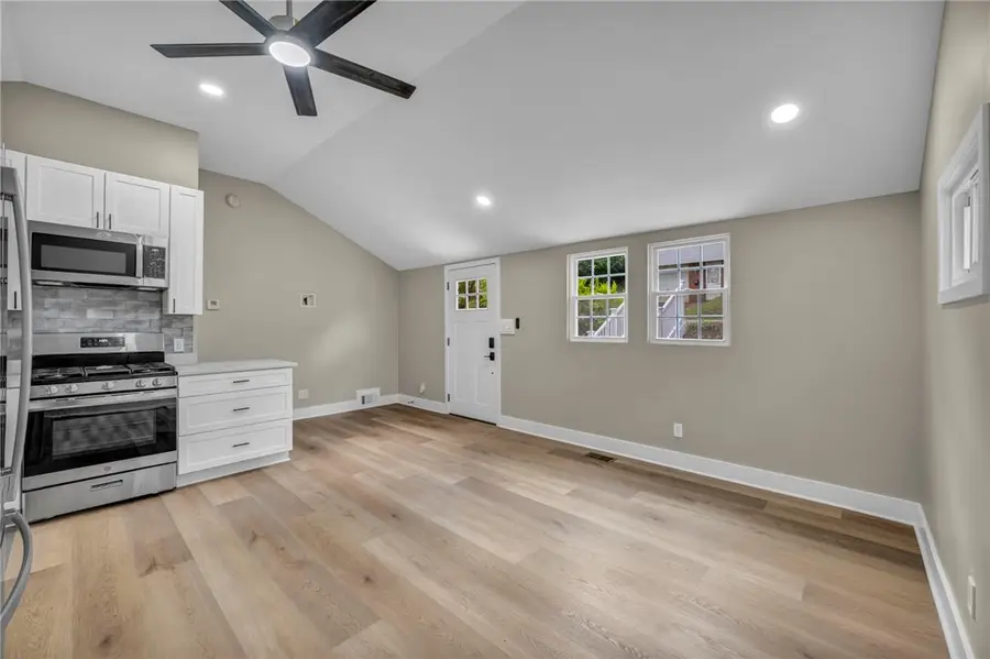 1305 Terrace St, Bridgeville, PA 15017 - #3