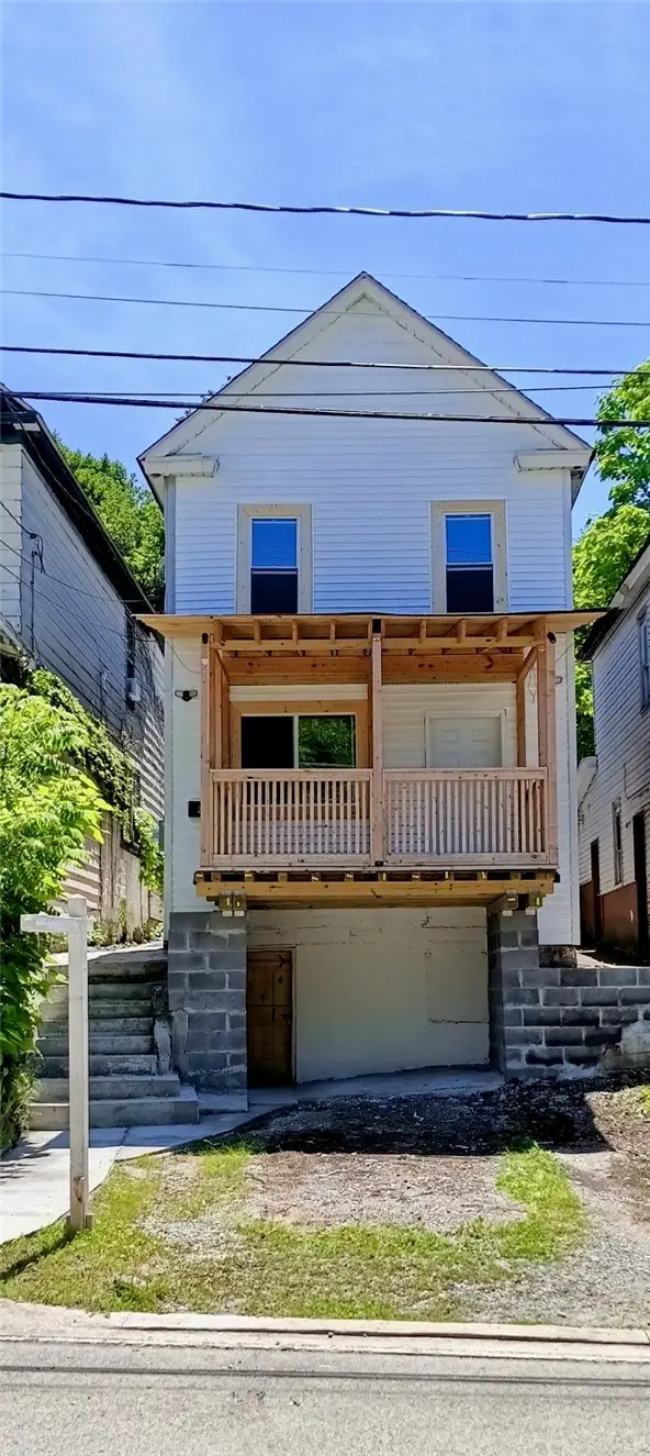 210 N 4th Street, Jeannette, PA 15644 - #1