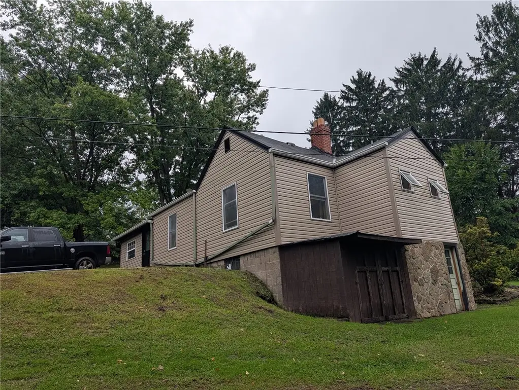237 Fox Stop Rd, Charleroi, PA 15022 - #1