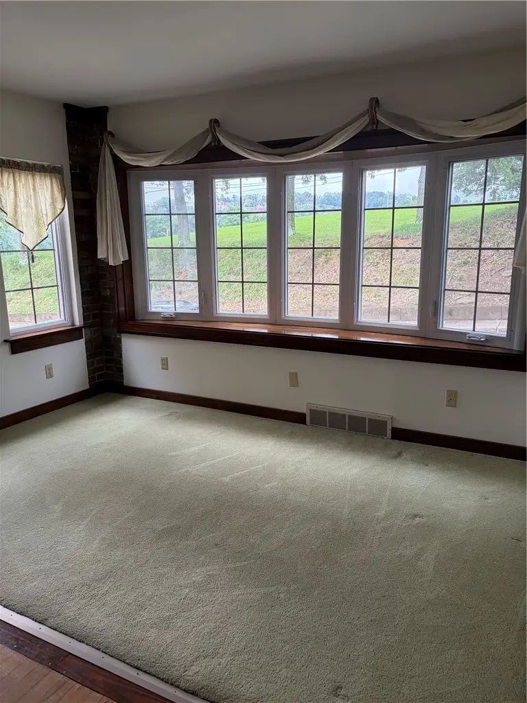 667 Margaret St, Pittsburgh, PA 15210 - #3