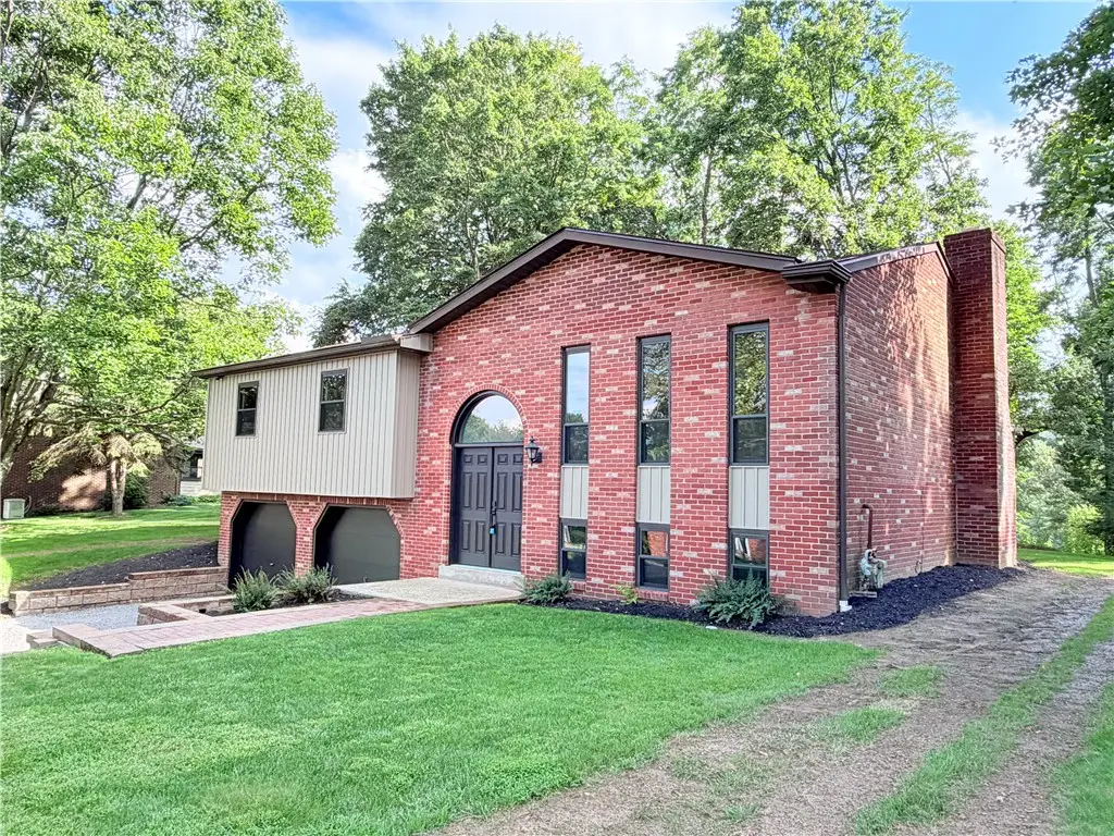 4106 Lee Manor Dr, Allison Park, PA 15101 - #1
