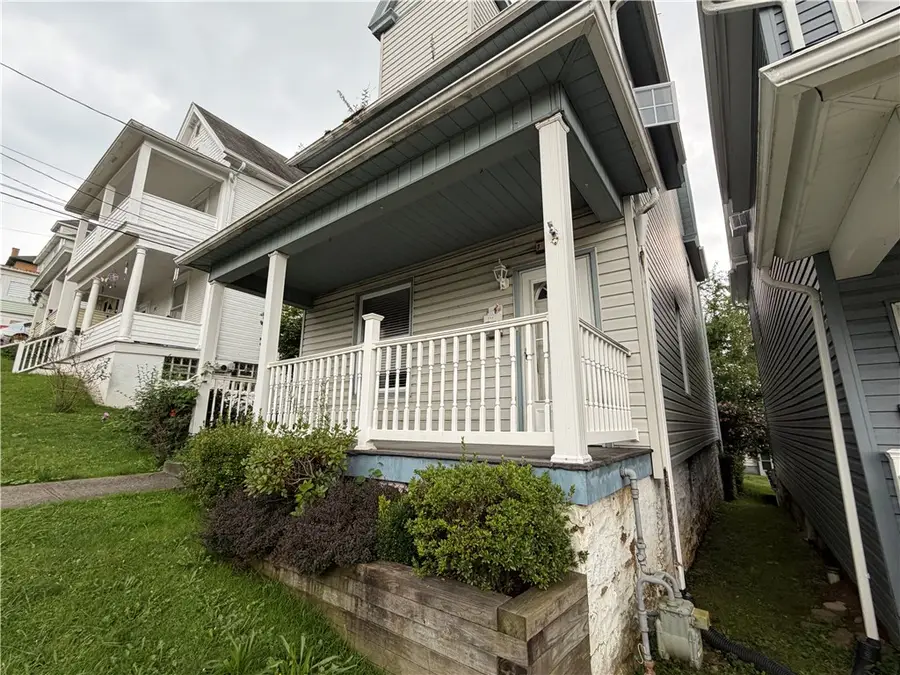 354 Frothingham Ave, Jeannette, PA 15644 - #3