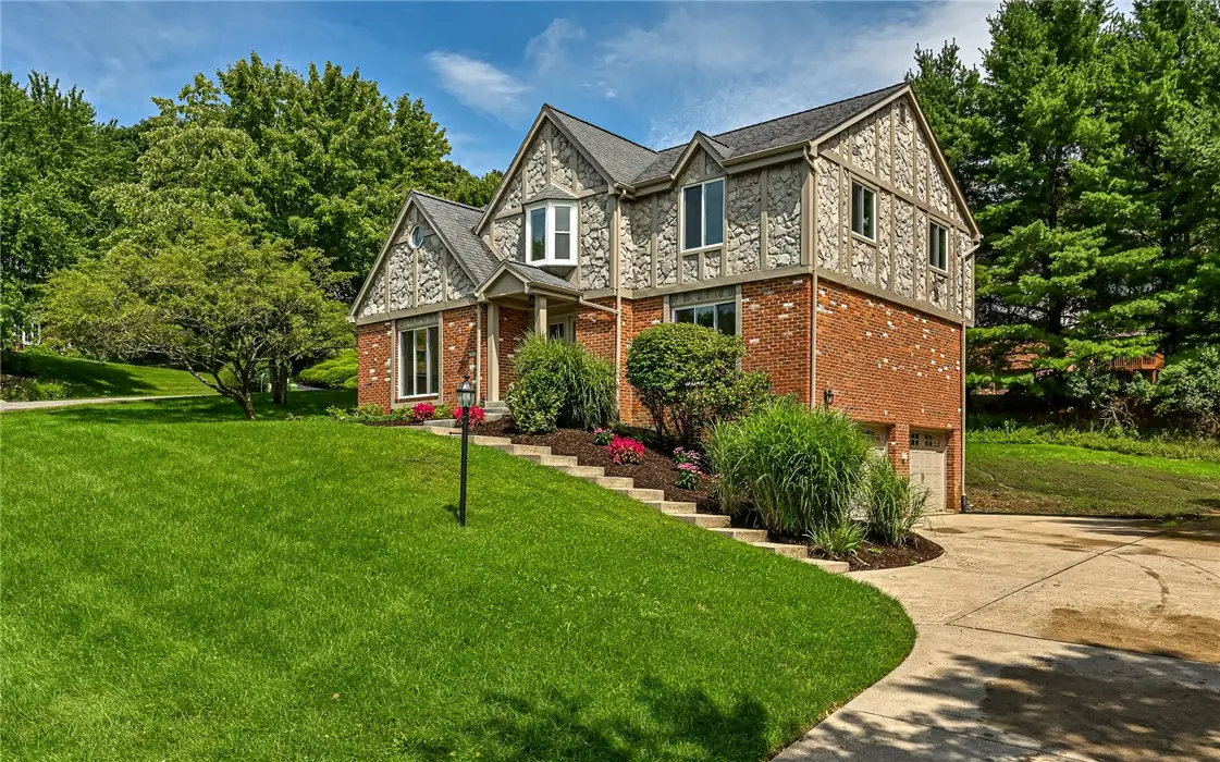 10022 Oakridge Dr, Wexford, PA 15090 - #1