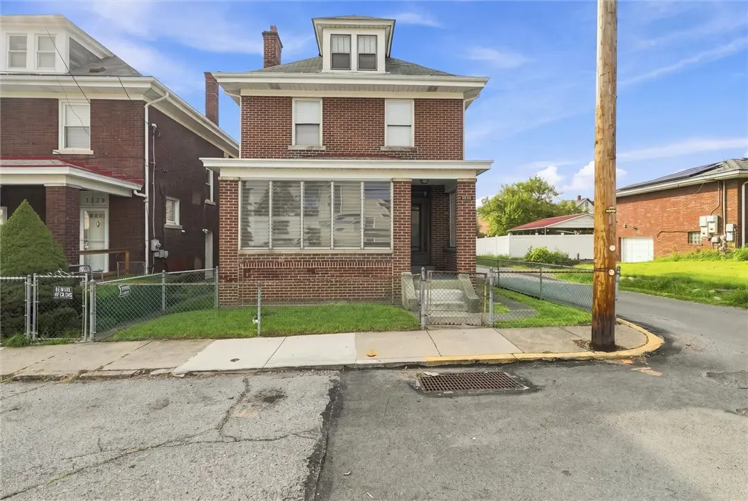 1224 Holmes St, McKees Rocks, PA 15136 - #1