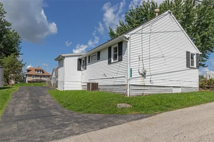 124 Reed Ave, Greensburg, PA 15601 - #3
