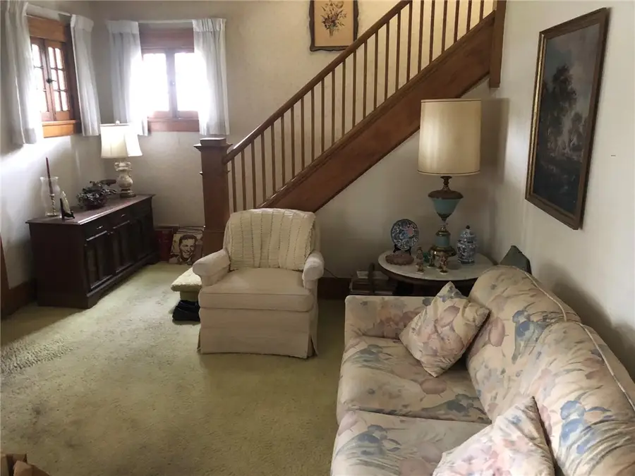 119 Cypress St, Punxsutawney, PA 15767 - #3