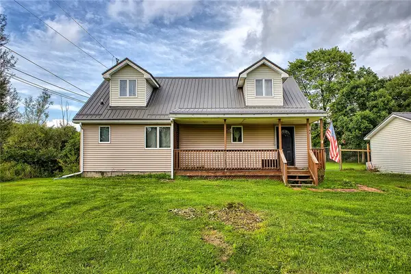 447 Gas Center Rd, Seward, PA 15954