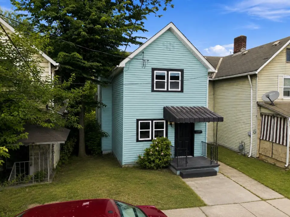 20 Greenwich Street, Natrona Heights, PA 15065 - #1