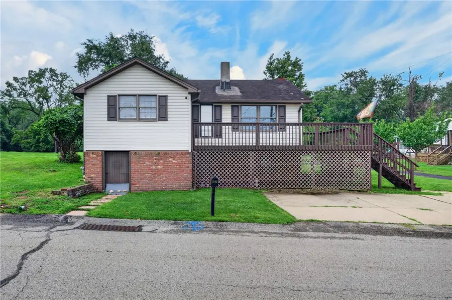 1933 Gay Avenue, Greensburg, PA 15601 - #3