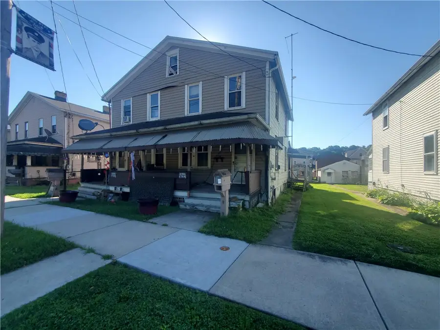 1320 3rd Ave, Ford City, PA 16226 - #2