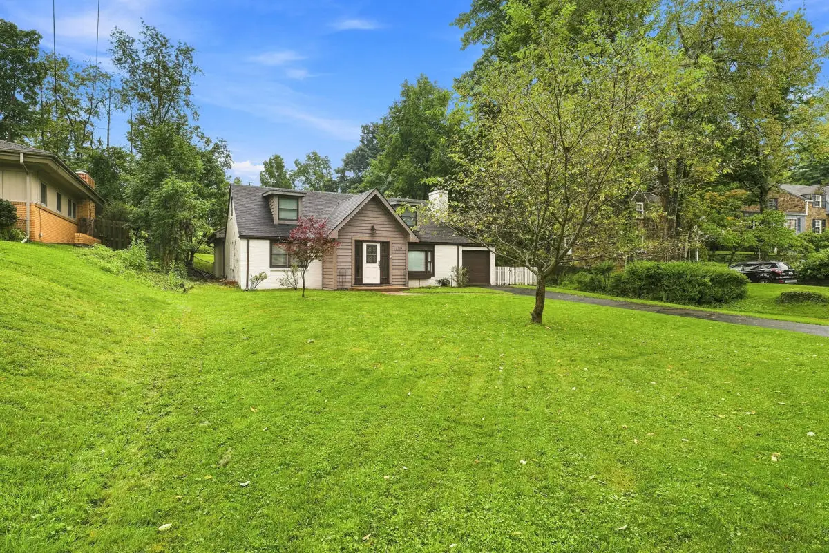 2324 Forest Drive, Pittsburgh, PA 15235 - #1