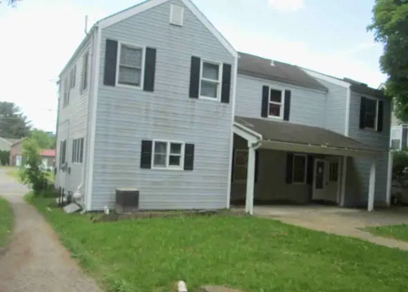 115 S Franklin St, Cochranton, PA 16314 - #2