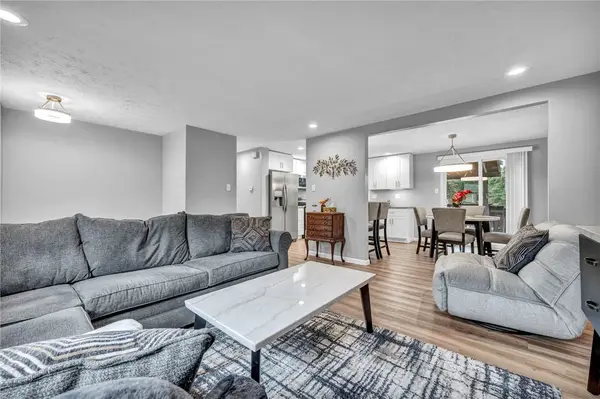 3034 Amy Dr, South Park, PA 15129
