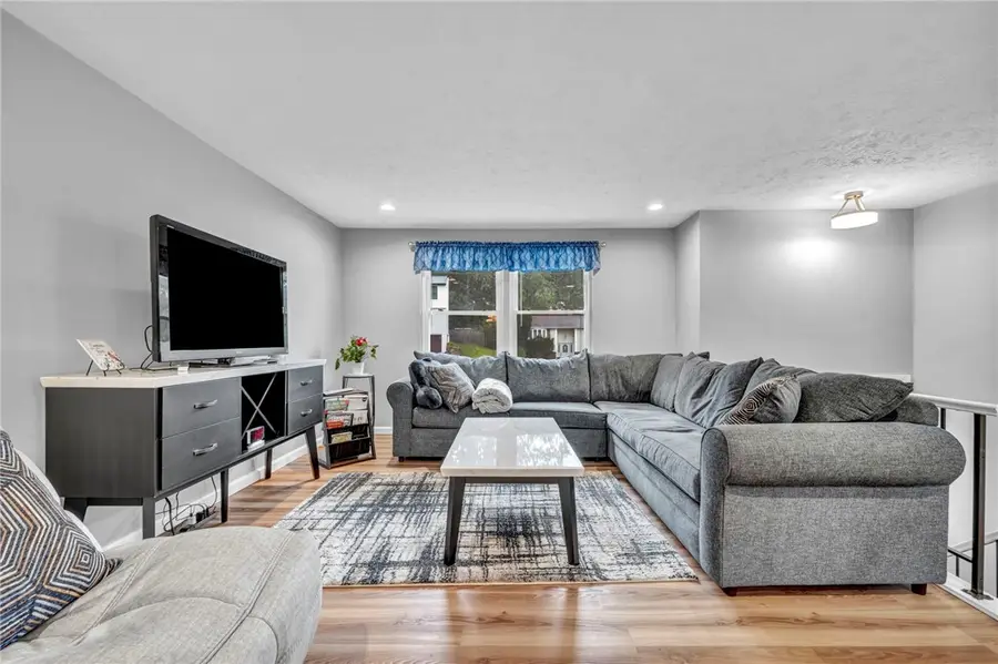 3034 Amy Dr, South Park, PA 15129 - #2