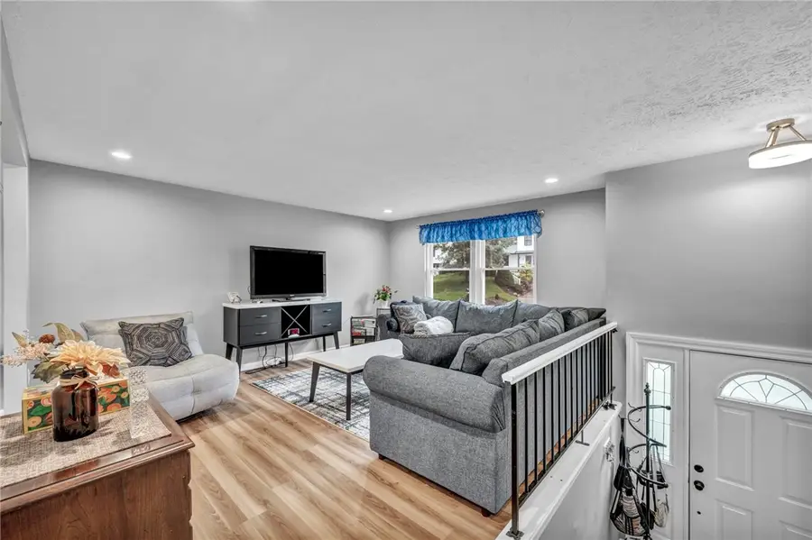3034 Amy Dr, South Park, PA 15129 - #3