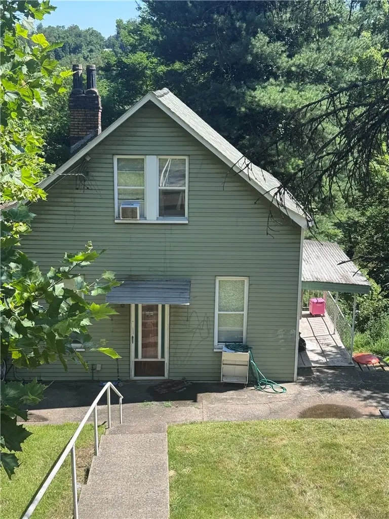 1523 Ridge Ave, Braddock, PA 15104 - #1