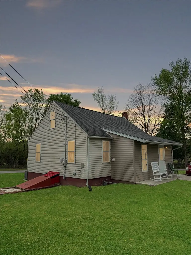 802 8th St, Waynesburg, PA 15346 - #2