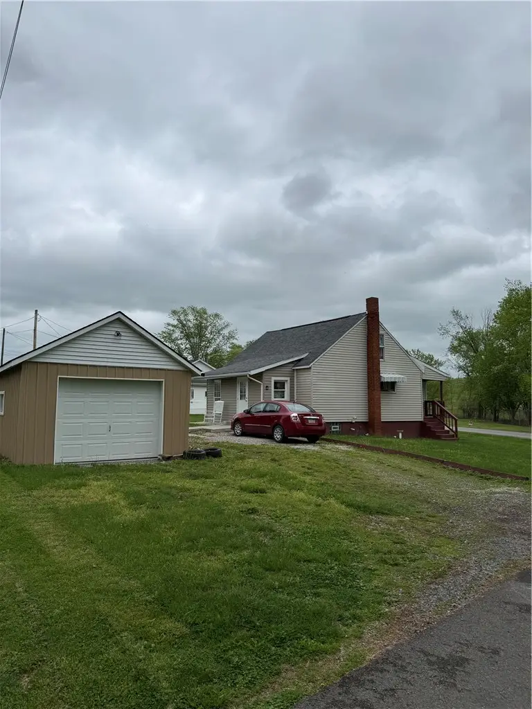 802 8th St, Waynesburg, PA 15346 - #3