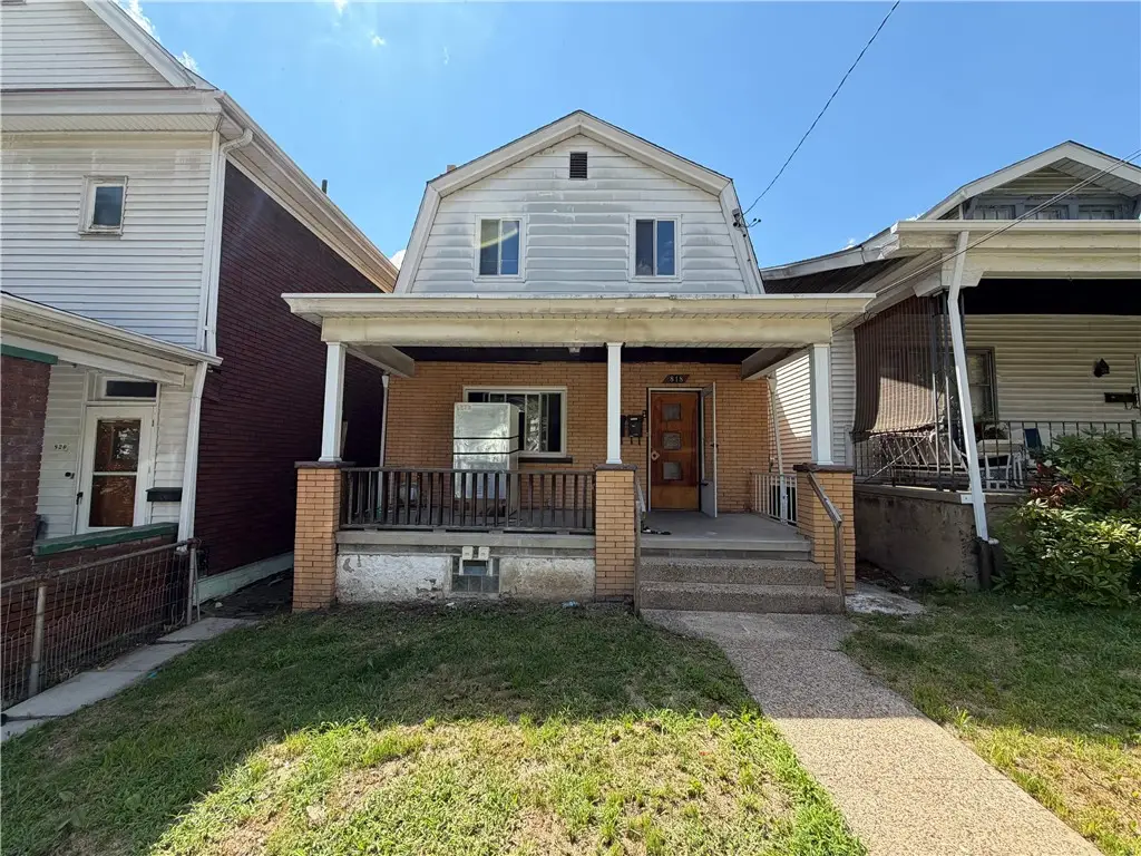 818 Lamont St, Stowe, PA 15136 - #1
