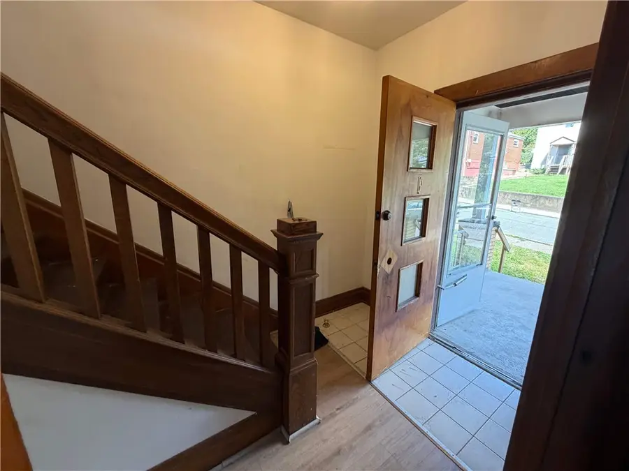 818 Lamont St, Stowe, PA 15136 - #3
