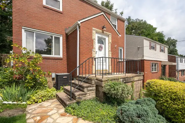 3936 Meadowbrook, Pittsburgh, PA 15227