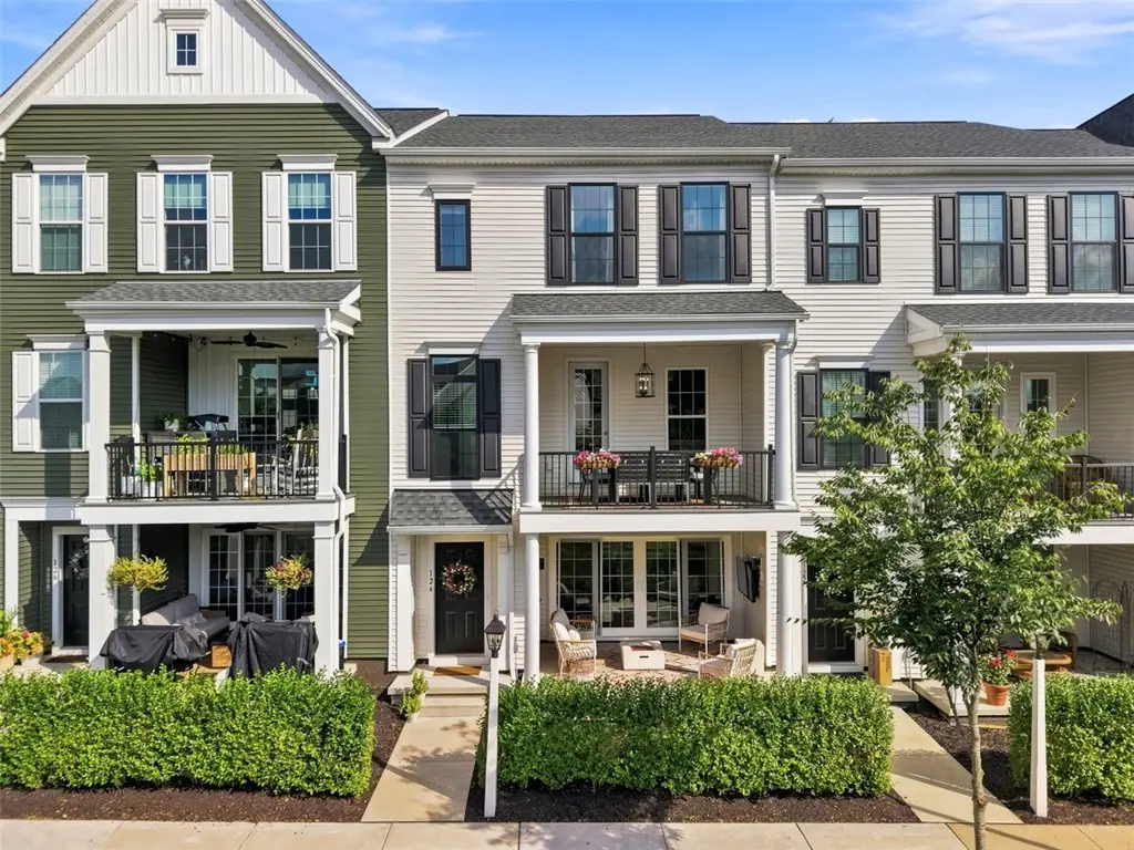 124 Gress Rd, Cranberry, PA 16066 - #1