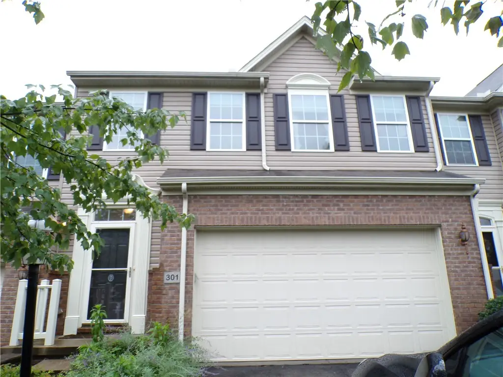 301 Maple Ridge Dr, Canonsburg, PA 15317 - #1